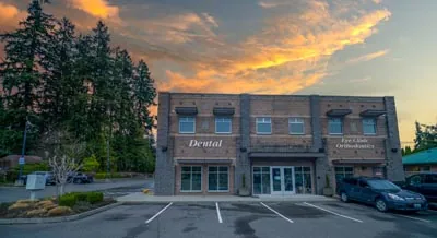 outside view of 19th Avenue Dental